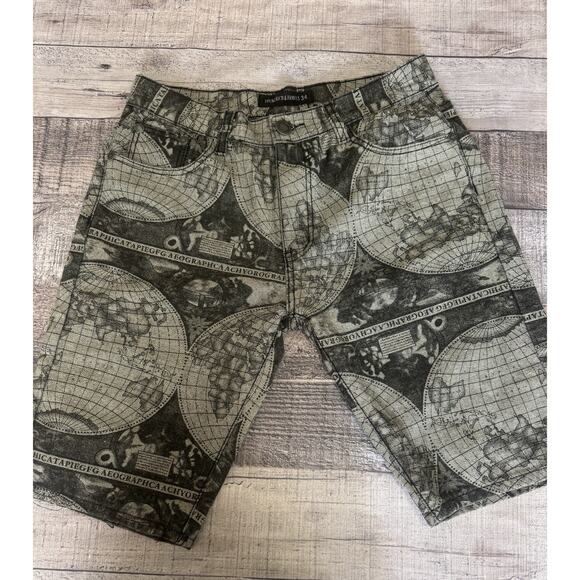 Young Rich & Famous NYC Mens Shorts Size 34 Black Gray Globe Print - Picture 1 of 9